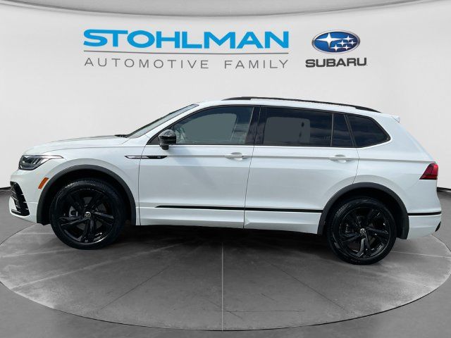 Certified 2023 Volkswagen Tiguan SE R-Line AWD/4WD image 8