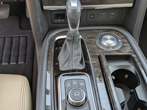 Used 2024 Nissan Armada Platinum w/ Captain's Chairs Package RWD image 27