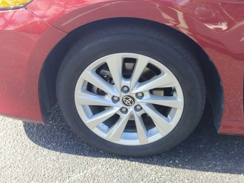 Used 2021 Toyota Camry LE image 8