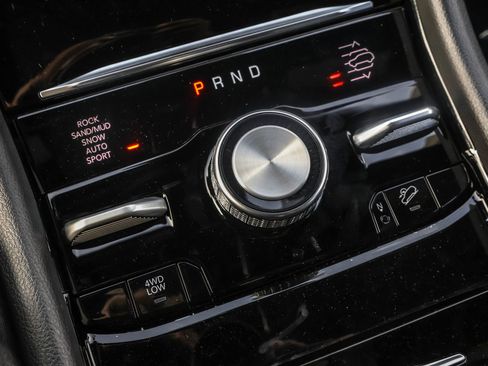 New 2025 Jeep Grand Cherokee Summit w/ Obsidian Package image 21