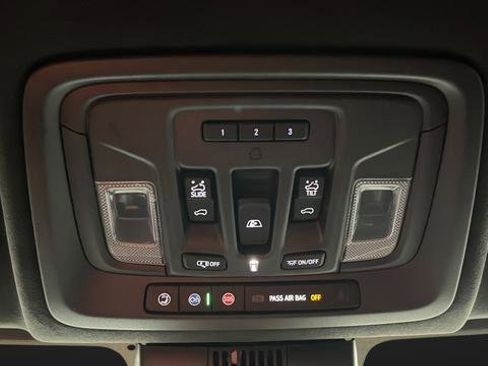 Used 2024 GMC Sierra 2500 Denali Ultimate AWD/4WD image 32