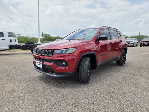 New 2026 Jeep Compass Latitude image 3