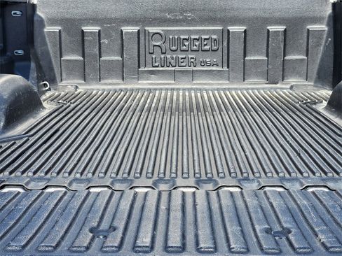 Certified 2025 Chevrolet Silverado 2500 LT w/ Convenience Package image 32