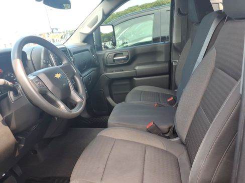 Used 2022 Chevrolet Silverado 2500 Custom w/ Custom Convenience Package AWD/4WD image 7