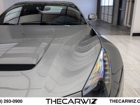 Used 2016 Ferrari F12 Berlinetta RWD image 7
