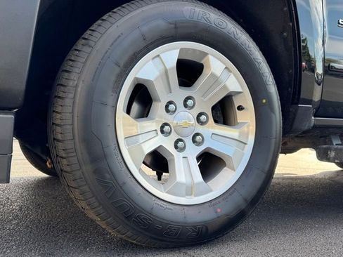 Used 2018 Chevrolet Silverado 1500 LT w/ All Star Edition image 33
