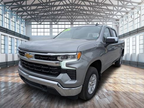 Used 2025 Chevrolet Silverado 1500 LT image 8