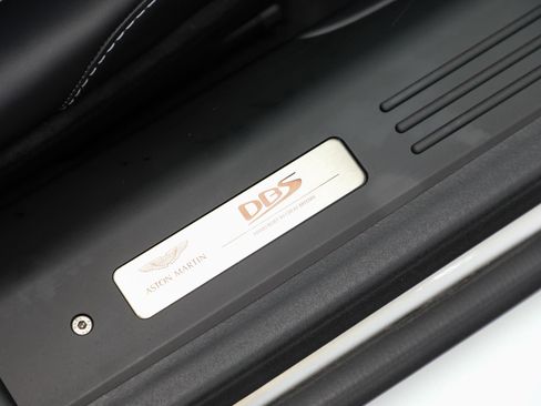 Used 2023 Aston Martin DBS Coupe RWD image 18
