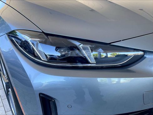 Certified 2025 BMW i4 eDrive40 RWD image 31