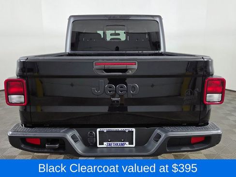 Used 2022 Jeep Gladiator Willys image 8