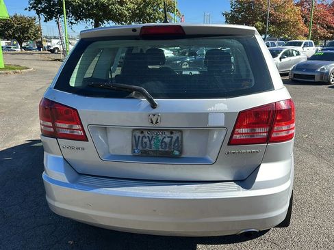 Used 2010 Dodge Journey SE FWD image 4