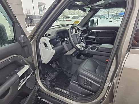 Used 2022 Land Rover Defender 110 XS Edition image 16