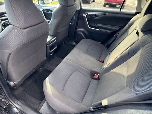 Used 2020 Toyota RAV4 LE w/ All Weather Liner Package AWD/4WD image 14