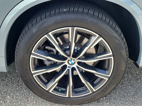 Used 2025 BMW X5 xDrive40i w/ Executive Package image 11