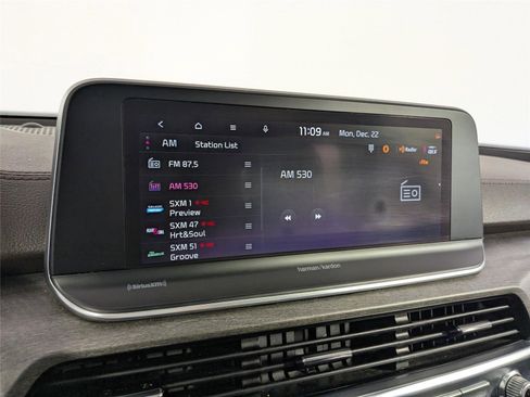 Used 2022 Kia Telluride SX w/ Nightfall Edition Package image 18