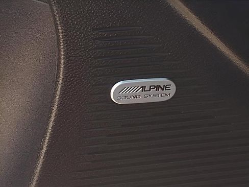 Used 2023 Dodge Challenger SXT w/ Blacktop Package image 32