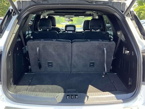 Used 2020 Ford Explorer XLT w/ Equipment Group 202A image 7