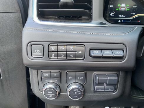 Used 2024 GMC Yukon Denali Ultimate w/ LPO, Floor Liner Package image 21