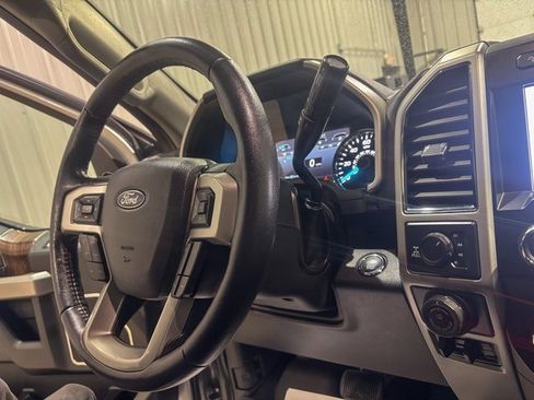 Used 2020 Ford F150 Lariat w/ FX4 Off-Road Package image 15