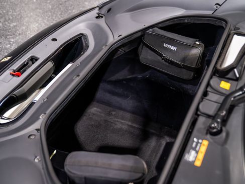Used 2020 Ferrari 488 Pista Coupe RWD image 32