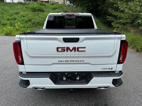 Used 2025 GMC Sierra 1500 AT4 w/ AT4 Premium Package AWD/4WD image 7