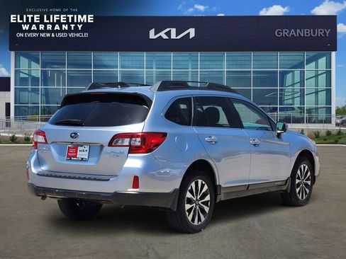 Used 2017 Subaru Outback 3.6R Limited AWD/4WD image 5