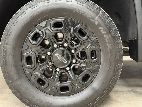 Used 2024 Chevrolet Silverado 2500 LTZ w/ LTZ Plus Package AWD/4WD image 25