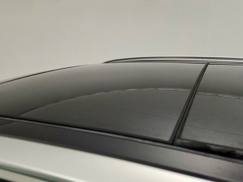 Used 2018 Volvo XC60 T6 R-Design w/ Convenience Package image 10