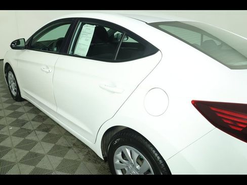 Used 2020 Hyundai Elantra SE w/ Cargo Package (C1) image 14