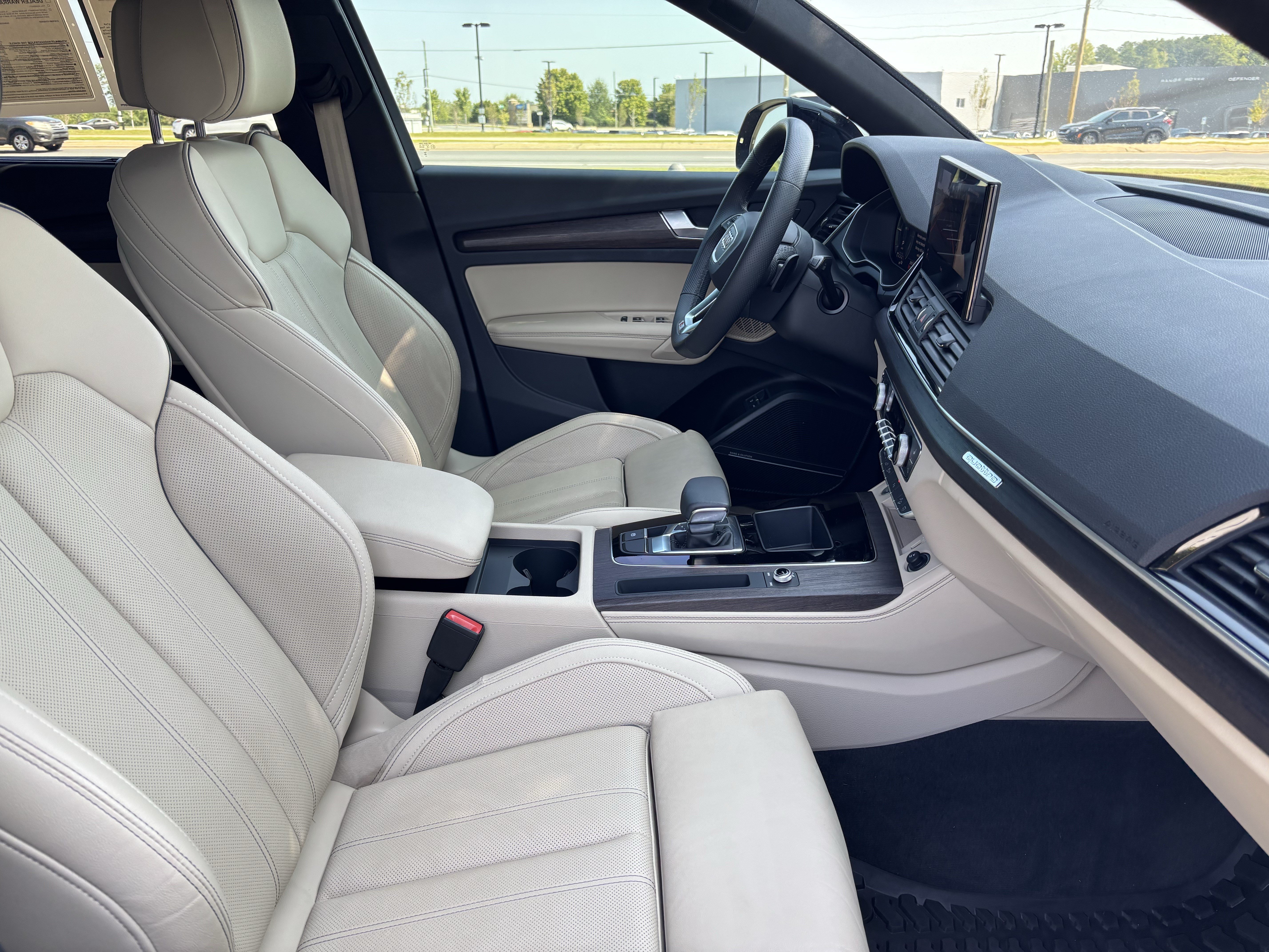 Certified 2024 Audi Q5 e Premium Plus w/ Premium Plus Package AWD/4WD image 35