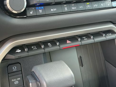 Certified 2026 Toyota Tundra Platinum w/ TRD Off-Road Package AWD/4WD image 29