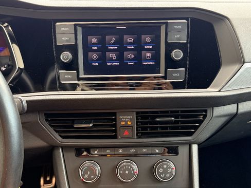 Used 2024 Volkswagen Jetta Sport FWD image 15