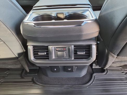 Used 2024 Ford F150 Lariat w/ Equipment Group 502A High image 18