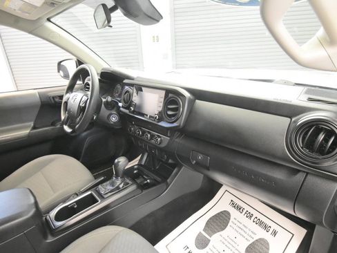 Used 2020 Toyota Tacoma SR w/ SX Package AWD/4WD image 16