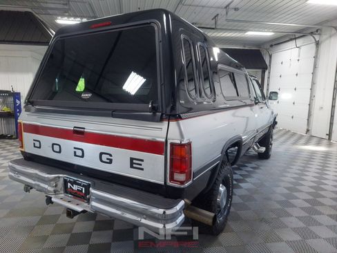 Used 1993 Dodge D/W Truck 250 AWD/4WD image 8