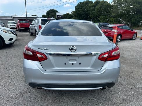 Used 2016 Nissan Altima 2.5 S w/ Power Driver Seat Package FWD image 5