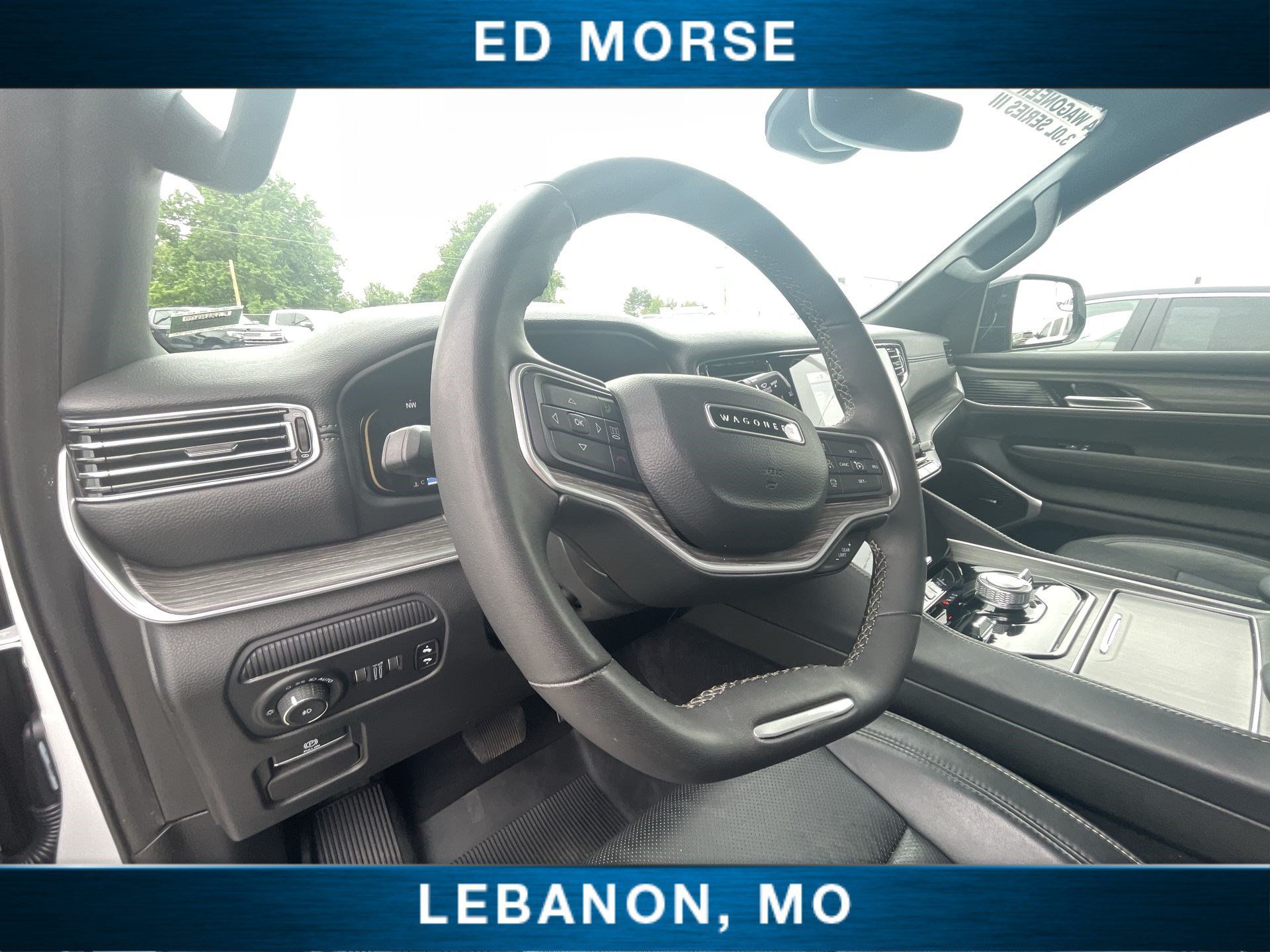 Used 2024 Jeep Wagoneer Series III AWD/4WD image 10