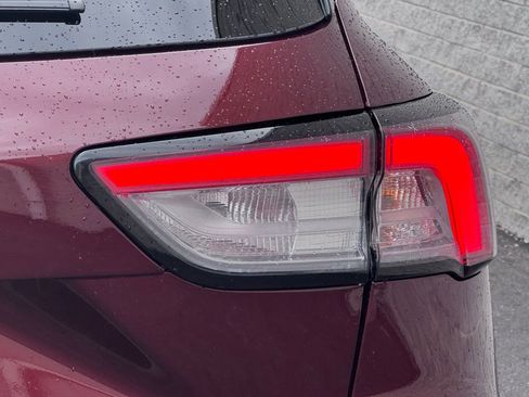 Certified 2021 Ford Escape SE AWD/4WD image 12