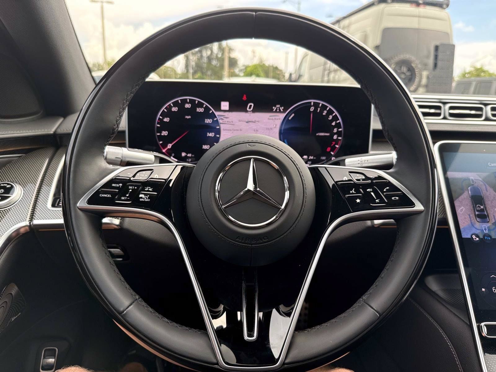 Certified 2025 Mercedes-Benz S 580e 4MATIC Sedan w/ AMG Line Package image 27