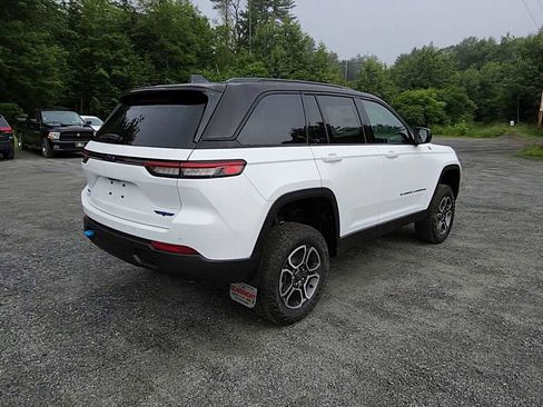 New 2024 Jeep Grand Cherokee Trailhawk w/ Advanced Protech Group II image 8