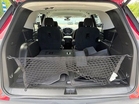 Used 2018 Chevrolet Traverse LT FWD image 17
