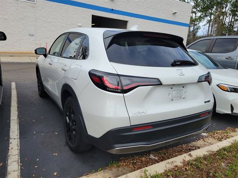 Used 2023 Honda HR-V Sport image 8