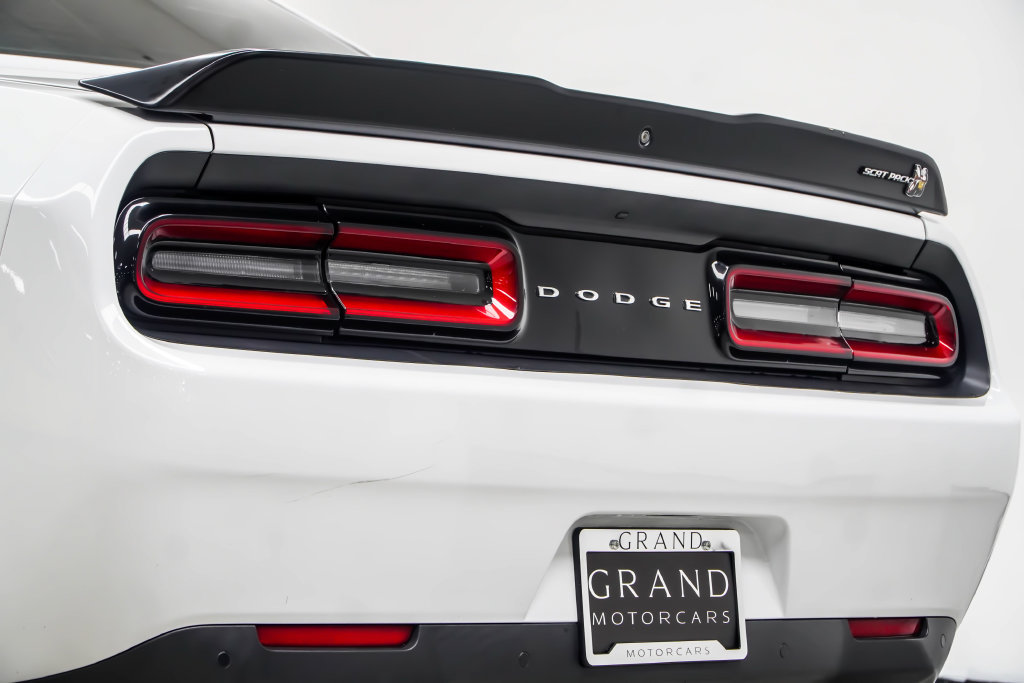 Used 2021 Dodge Challenger R/T Scat Pack RWD image 17
