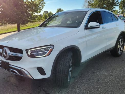 Used 2020 Mercedes-Benz GLC 300 4MATIC Coupe image 2