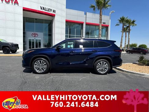 New 2026 Toyota Highlander Platinum AWD/4WD image 1