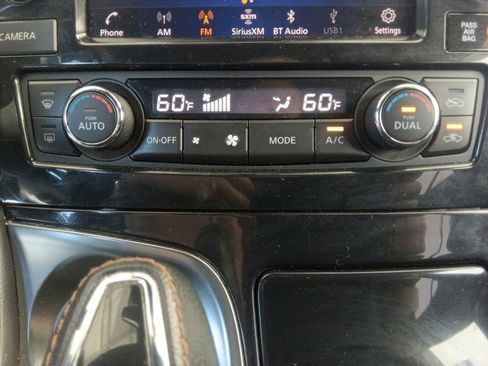 Used 2020 Nissan Maxima SR w/ Sport Mat Group FWD image 27