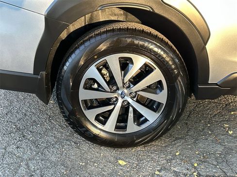 Certified 2025 Subaru Outback Premium image 12