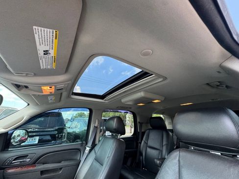Used 2013 Chevrolet Tahoe LTZ AWD/4WD image 14