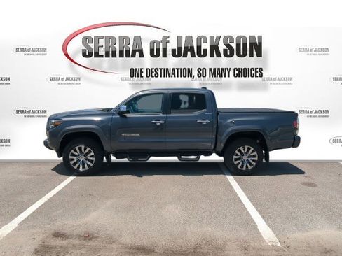 Used 2023 Toyota Tacoma Limited AWD/4WD image 6