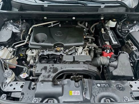 Used 2020 Toyota RAV4 LE image 30